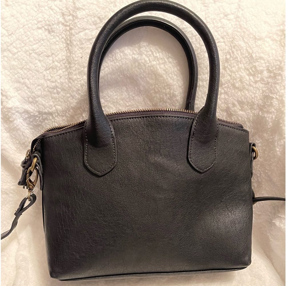 Small carrying bag